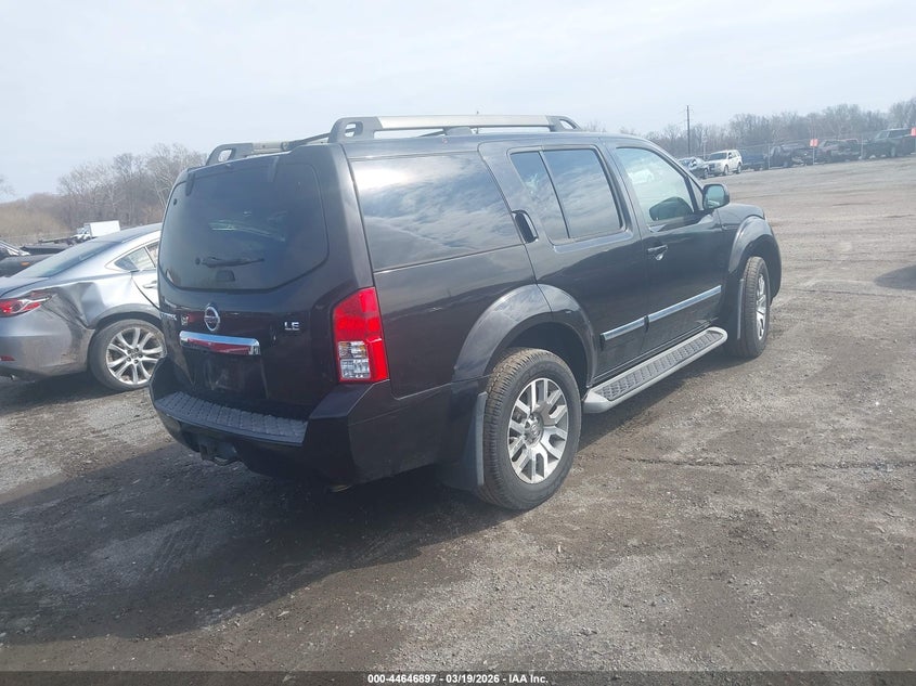 2012 Nissan Pathfinder Le