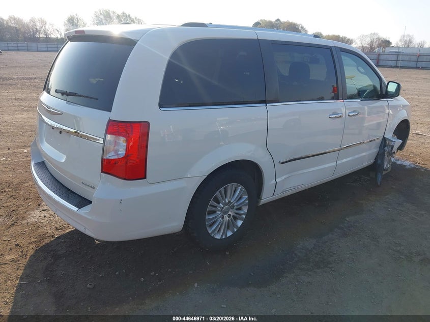 2013 Chrysler Town & Country Limited