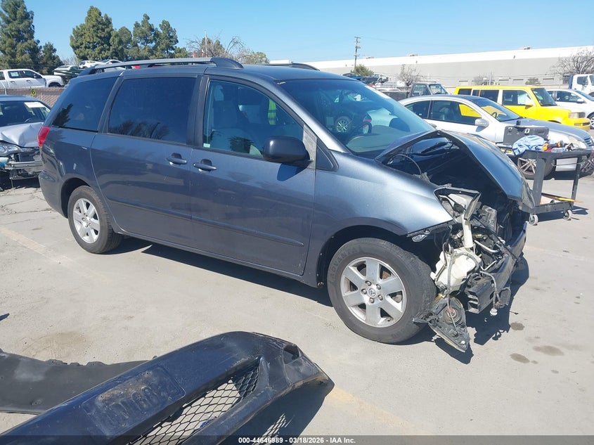 2010 Toyota Sienna Le