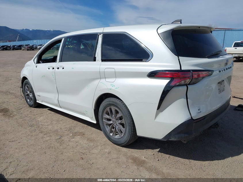 2021 Toyota Sienna Xle
