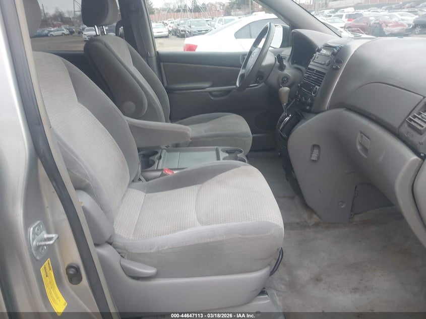 2006 Toyota Sienna Le