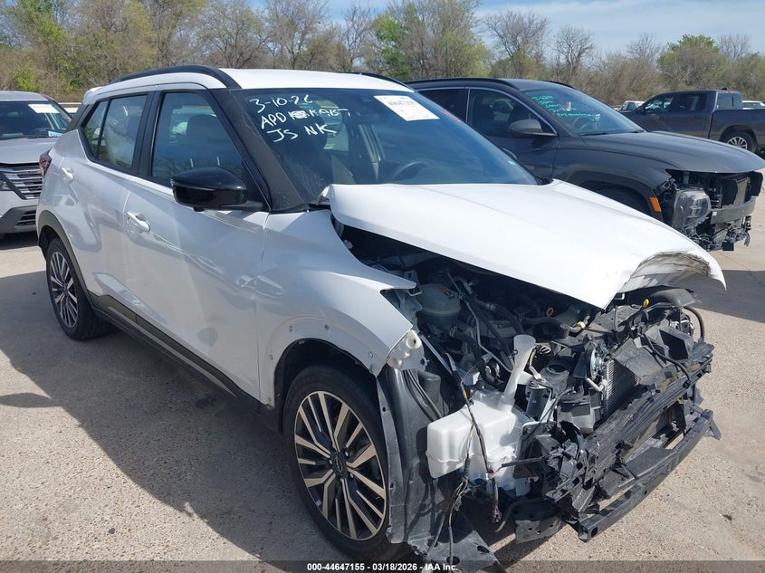 2024 Nissan Kicks Sr Xtronic Cvt