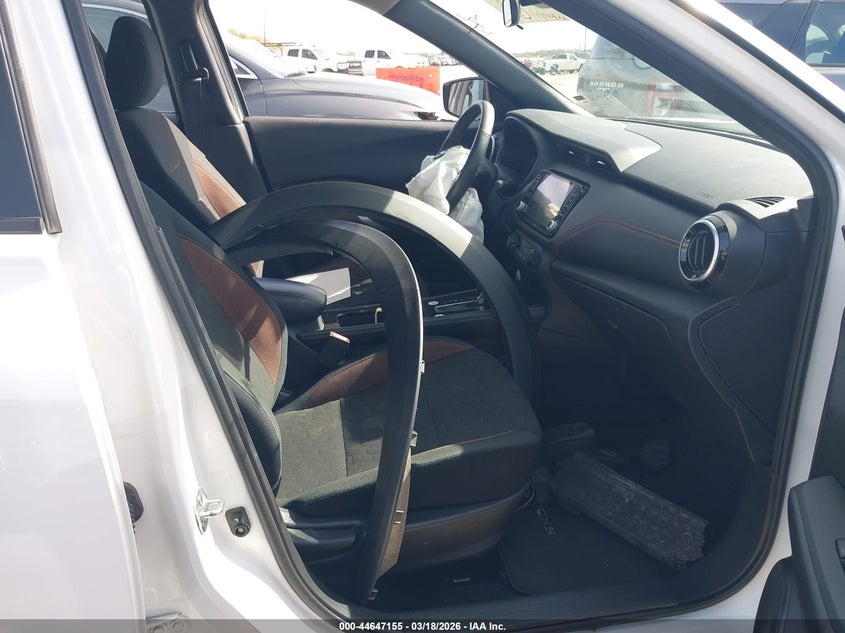 2024 Nissan Kicks Sr Xtronic Cvt