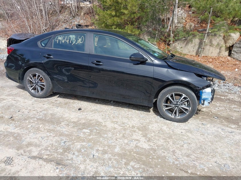 2022 Kia Forte Lxs