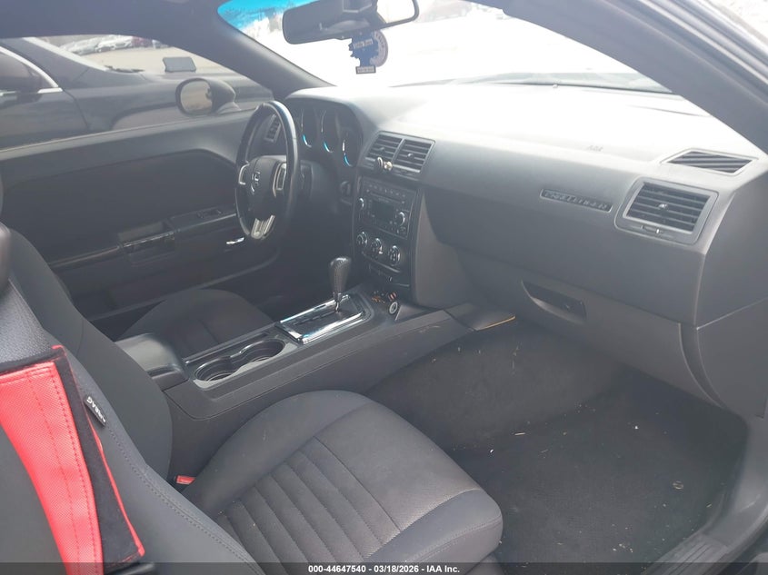 2012 Dodge Challenger Sxt