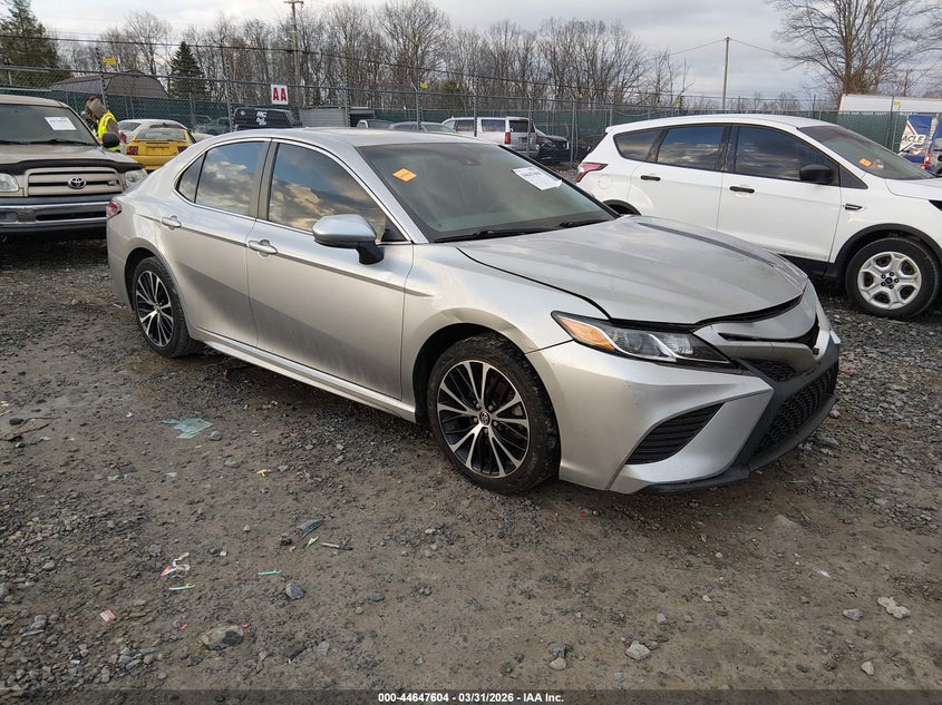 TOYOTA CAMRY SE 2019