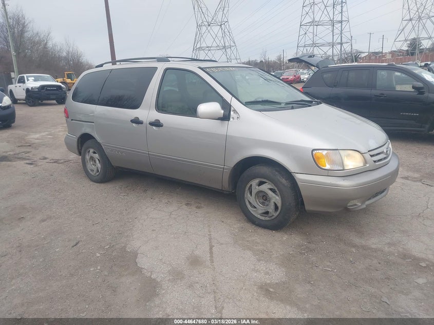 2001 Toyota Sienna Xle