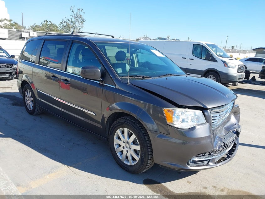 2015 Chrysler Town & Country Touring