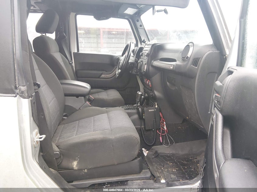 2011 JEEP WRANGLER auction photo 5