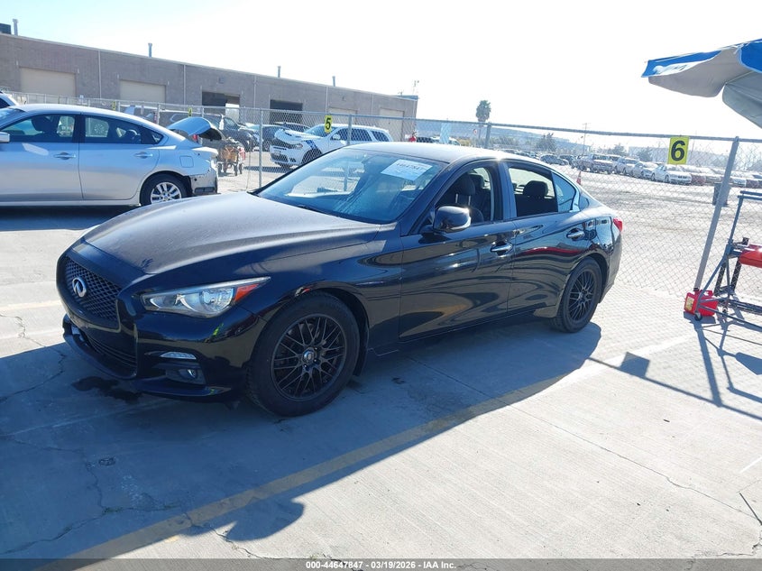 2015 Infiniti Q50 Premium