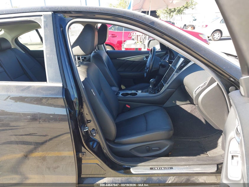 2015 Infiniti Q50 Premium