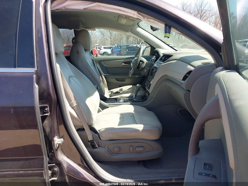2015 CHEVROLET TRAVERSE auction photo 5