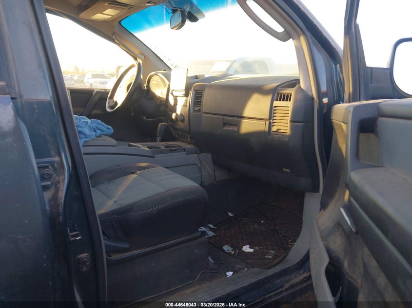 2004 Nissan Titan Se