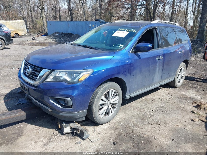 2018 Nissan Pathfinder Sv