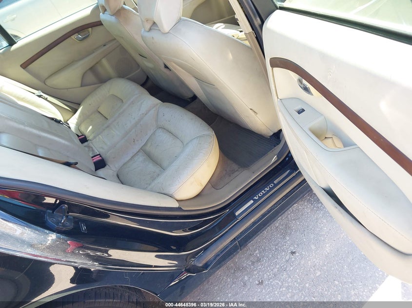 2010 Volvo S80 3.2 VIN: YV1982AS9A1132353 Lot: 44648396