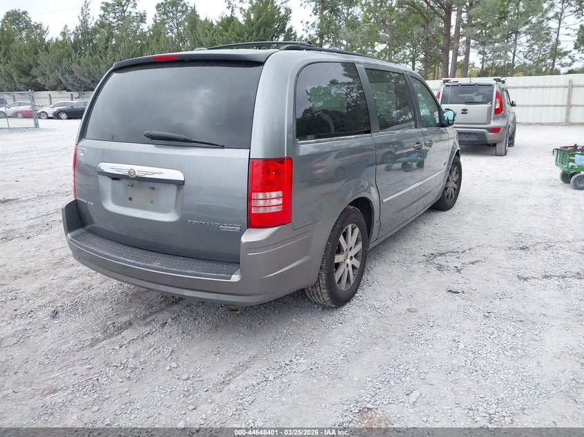 2009 Chrysler Town & Country Touring