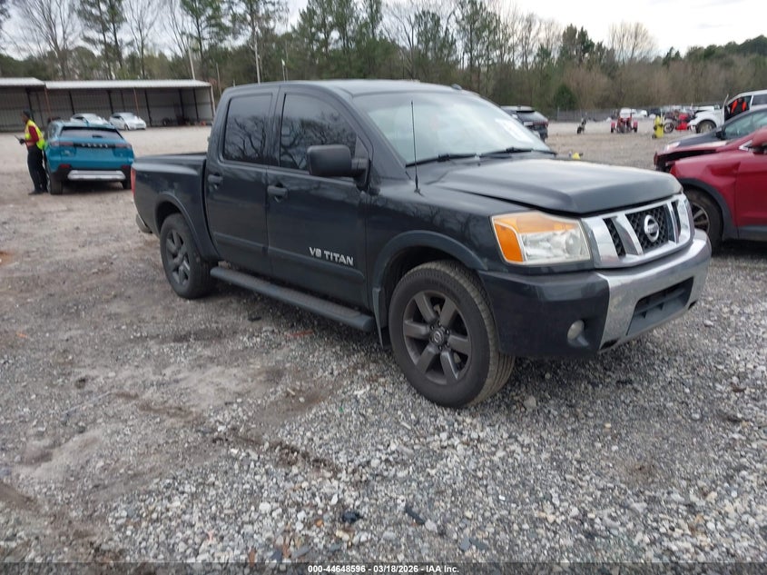 2015 Nissan Titan Sv