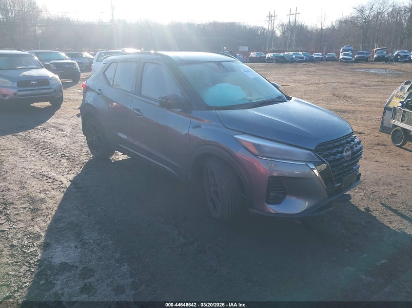 2022 Nissan Kicks Sr Xtronic Cvt