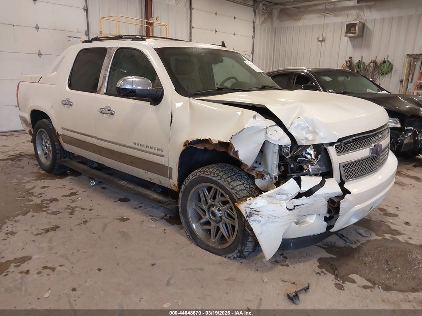 2013 CHEVROLET AVALANCHE LTZ
