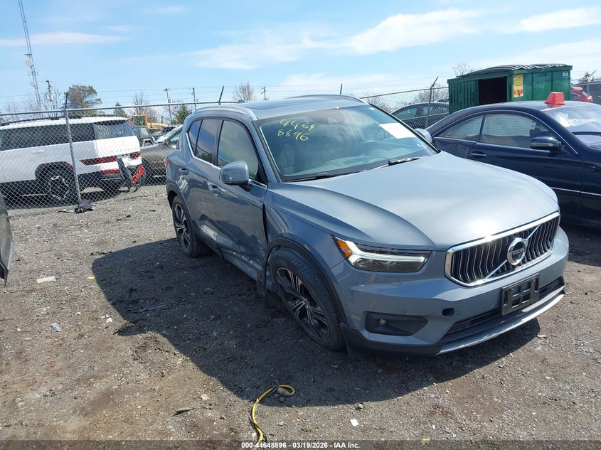 2022 Volvo Xc40 T5 Inscription