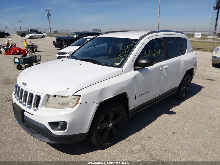 2012 Jeep Compass 2.4 Latitude white Lot 111044648943 Vin 1C4NJDEB4CD637507