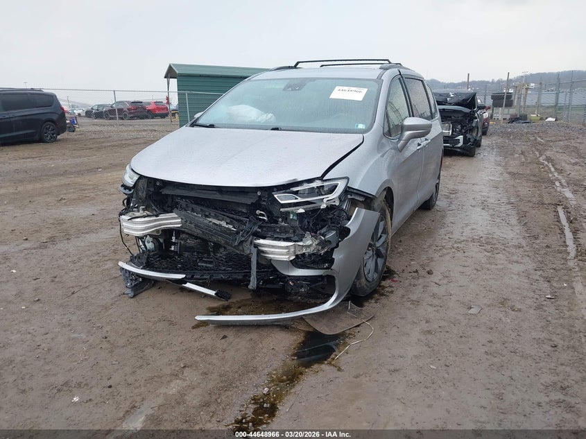 2021 Chrysler Pacifica Touring L