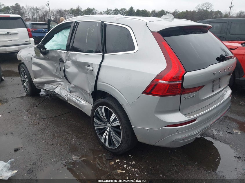 2023 Volvo Xc60 Recharge Plug-In Hybrid T8 Plus Bright Theme