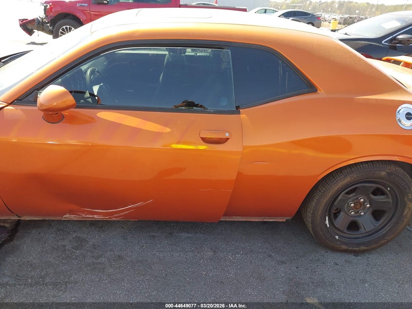 2011 Dodge Challenger 5.7 R/T orange Lot 111044649077 Vin 2B3CJ5DT4BH601990
