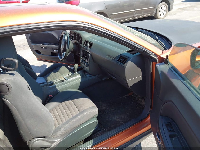 2011 Dodge Challenger 5.7 R/T orange Lot 111044649077 Vin 2B3CJ5DT4BH601990