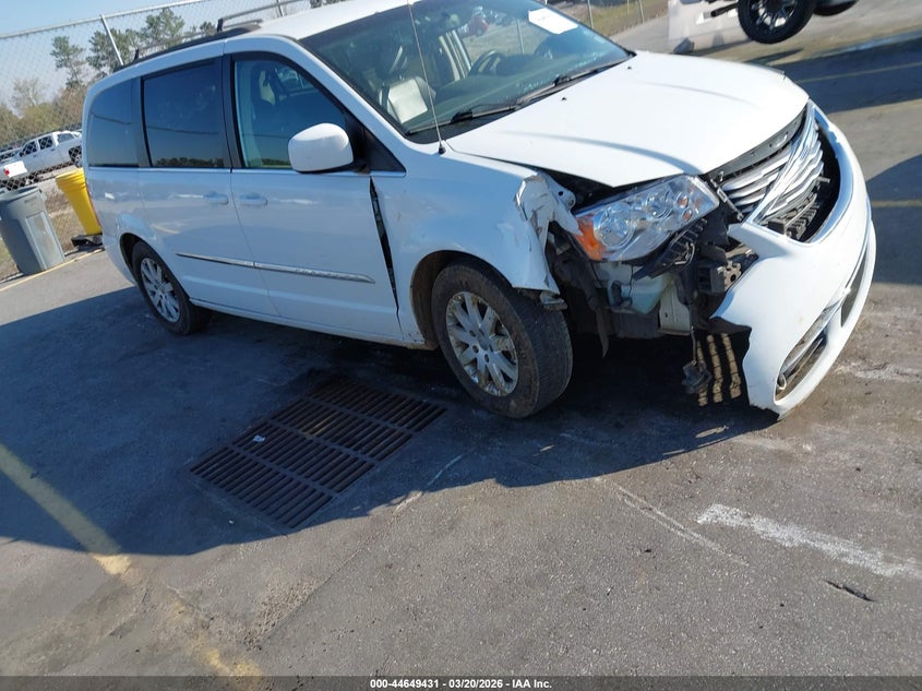 2014 Chrysler Town & Country Touring