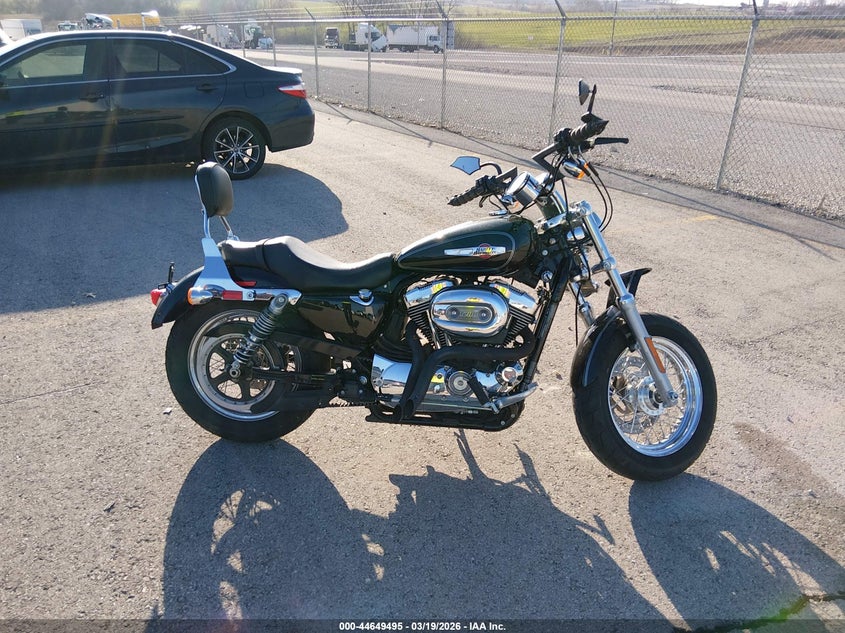 2017 Harley-Davidson Xl1200 C VIN: 1HD1CT311HC445728 Lot: 44649495