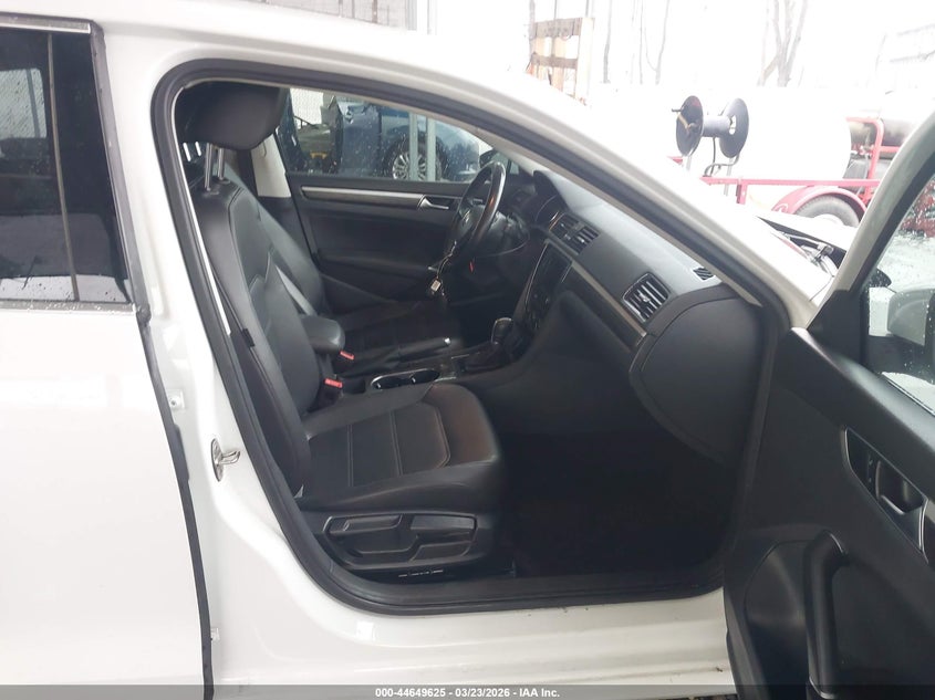 2018 Volkswagen Passat 2.0T Se