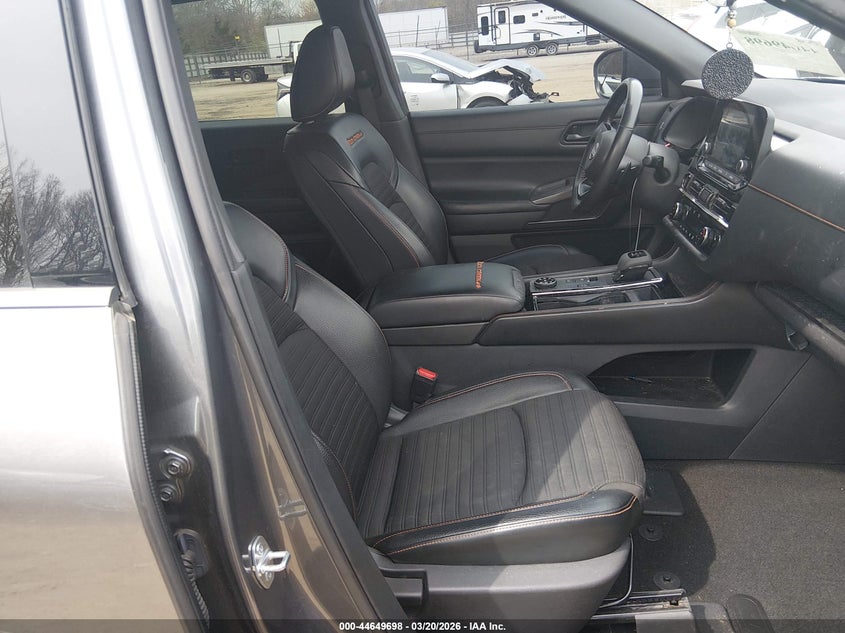 2023 Nissan Pathfinder Rock Creek 4Wd