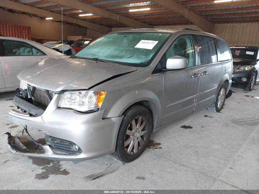 2016 CHRYSLER TOWN & COUNTRY — zdjęcie 2