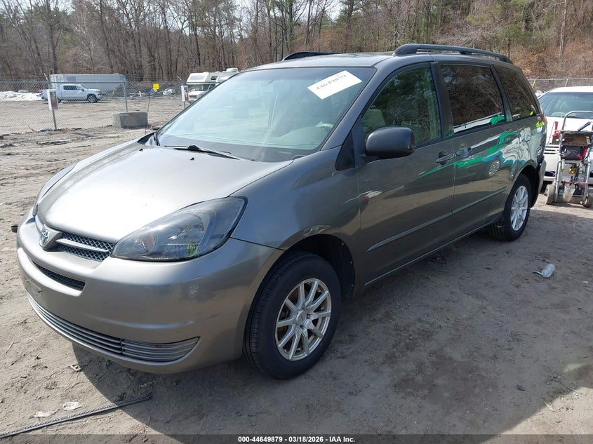 2005 Toyota Sienna Le