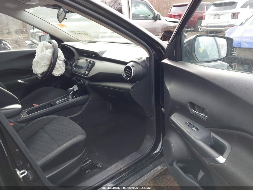 2021 Nissan Kicks Sv Xtronic Cvt