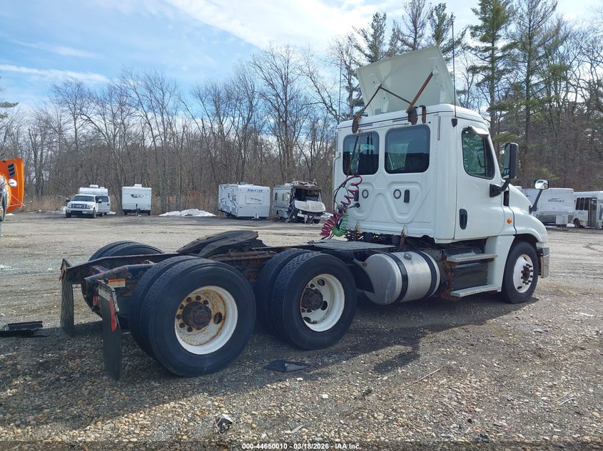 2018 FREIGHTLINER CASCADIA 125 auction photo 4