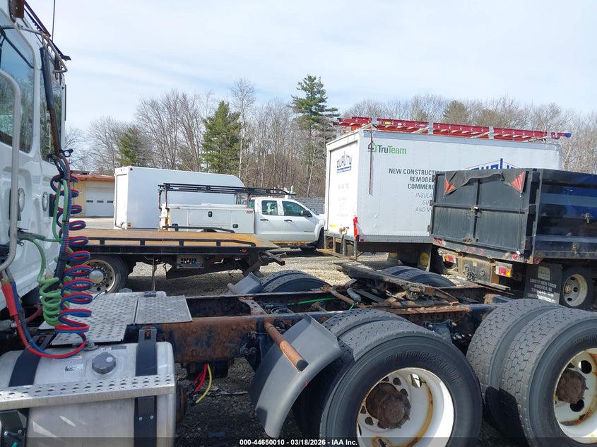 2018 FREIGHTLINER CASCADIA 125 auction photo 6