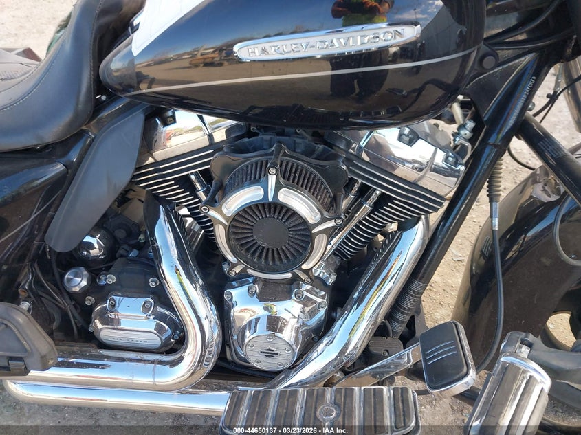 2011 Harley-Davidson Flhtk VIN: 1HD1KEM15BB676996 Lot: 44650137