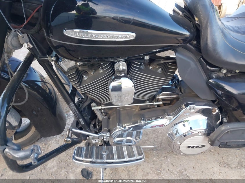 2011 Harley-Davidson Flhtk VIN: 1HD1KEM15BB676996 Lot: 44650137