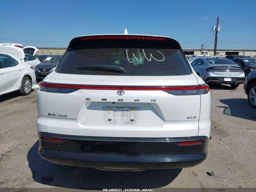 2025 Toyota Crown Signia Xle VIN: JTDACAAJ1S3004939 Lot: 44650321