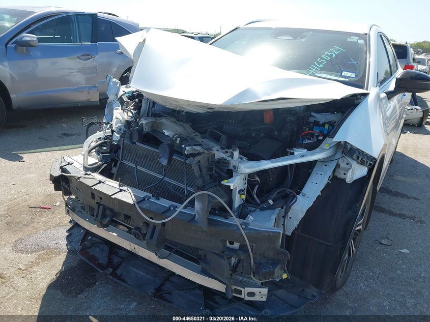 2025 Toyota Crown Signia Xle VIN: JTDACAAJ1S3004939 Lot: 44650321