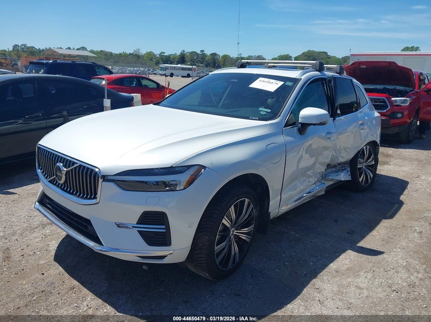 2023 Volvo Xc60 Recharge Plug-In Hybrid T8 Plus Bright Theme