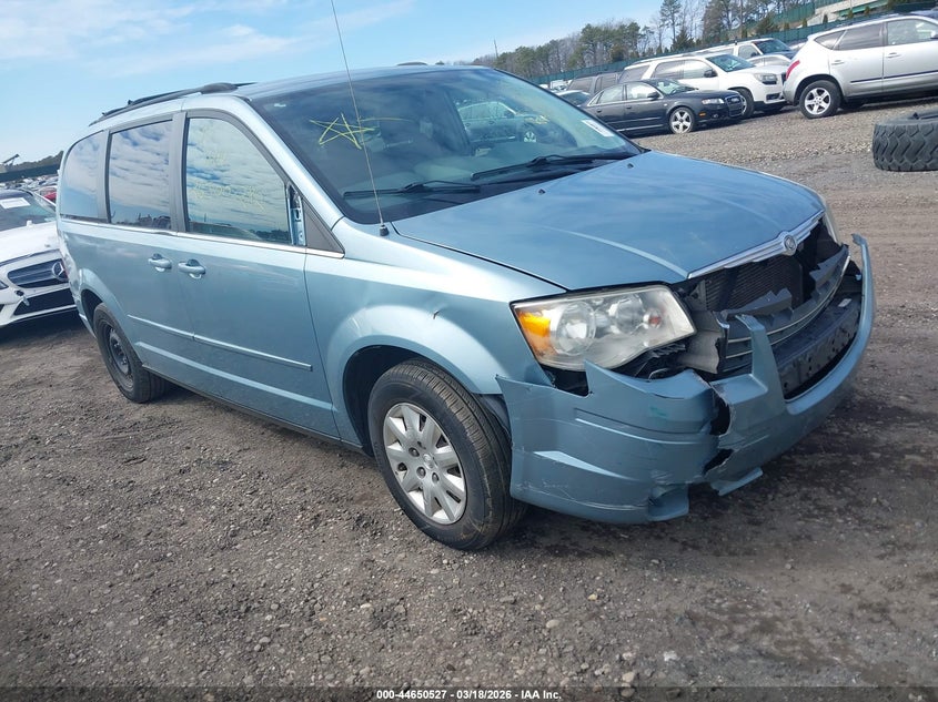2010 Chrysler Town & Country Lx