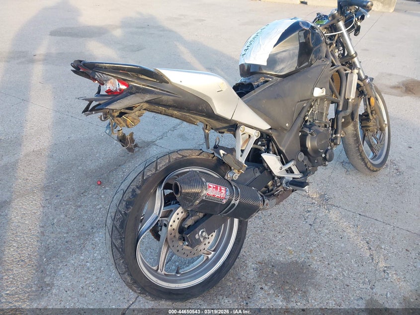 2011 Honda Cbr250 R VIN: MLHMC4118B5001293 Lot: 44650543