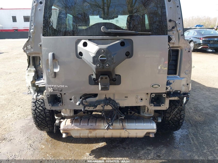 2022 Land Rover Defender 90 S VIN: SALEJ6RX6N2091284 Lot: 44650664