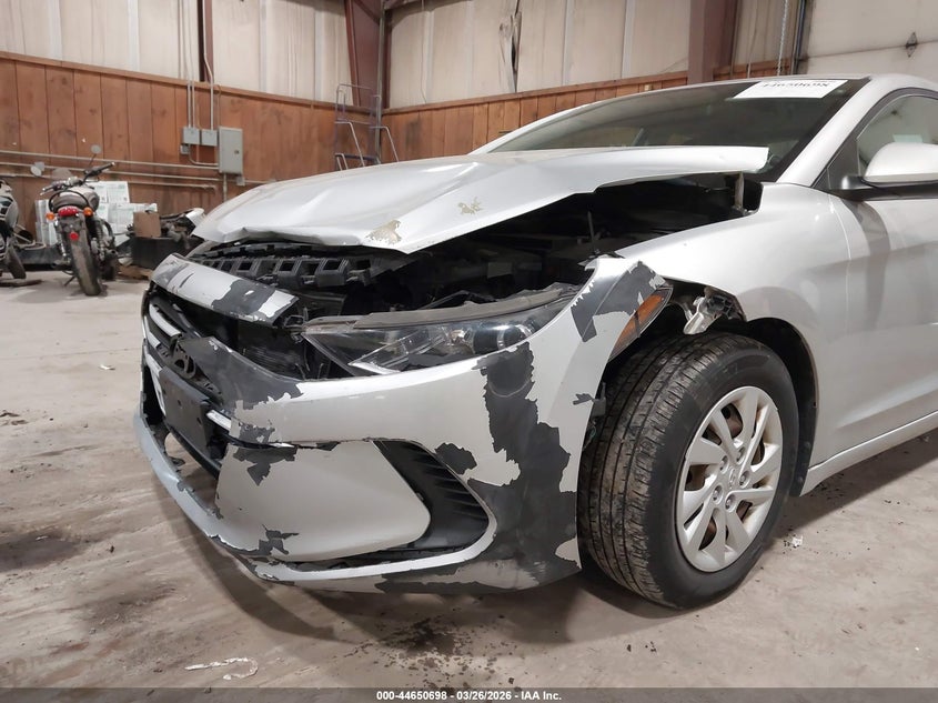 VIN 5NPD74LF5HH069110 2017 HYUNDAI ELANTRA SE