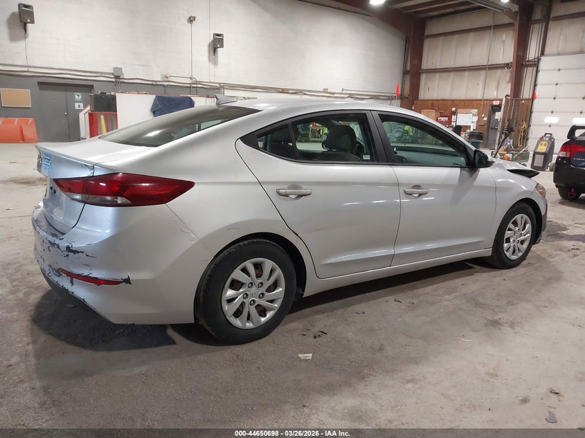 VIN 5NPD74LF5HH069110 2017 HYUNDAI ELANTRA SE