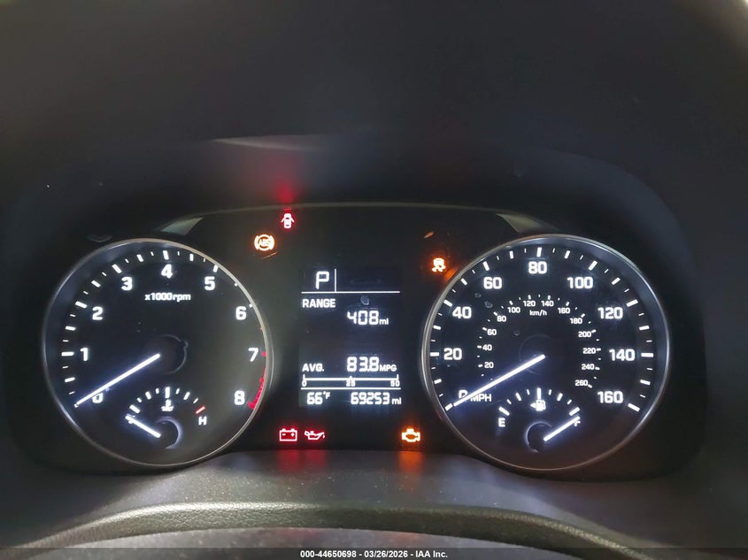 VIN 5NPD74LF5HH069110 2017 HYUNDAI ELANTRA SE