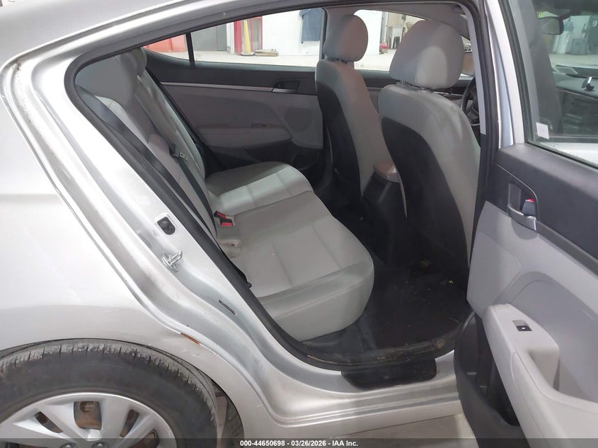 VIN 5NPD74LF5HH069110 2017 HYUNDAI ELANTRA SE